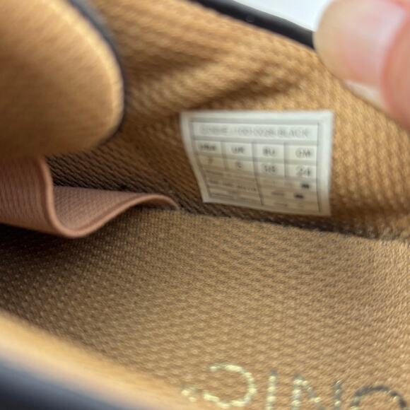 Vionic Black Leather Slip On Sneakers Size 7 Shoes - Picture 7 of 7